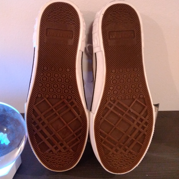 Burberry shoes - Picture 6 of 8